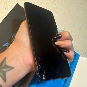 Cracked & old Samsung Galaxy, AT&T